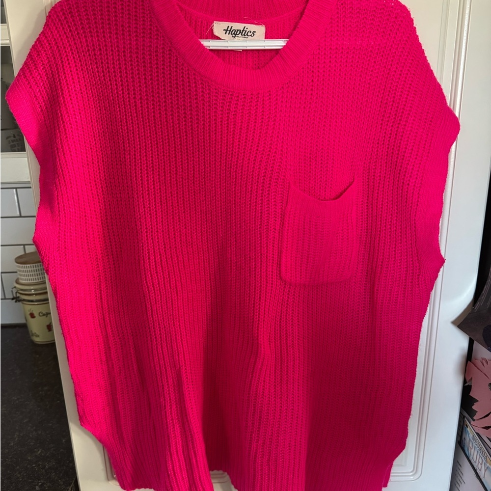 HAPTICS sleeveless knit tank for women
Size medium 
Flowy and cute